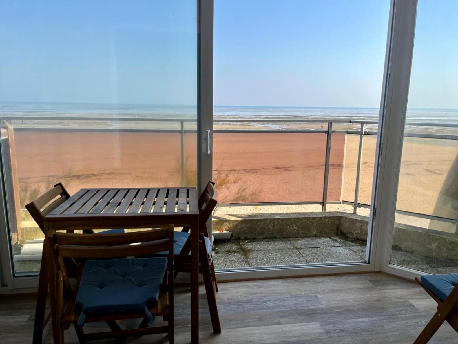 Mettons Les Voiles - Appt Vue Mer Avec Loggia Bernières-sur-Mer Eksteriør bilde