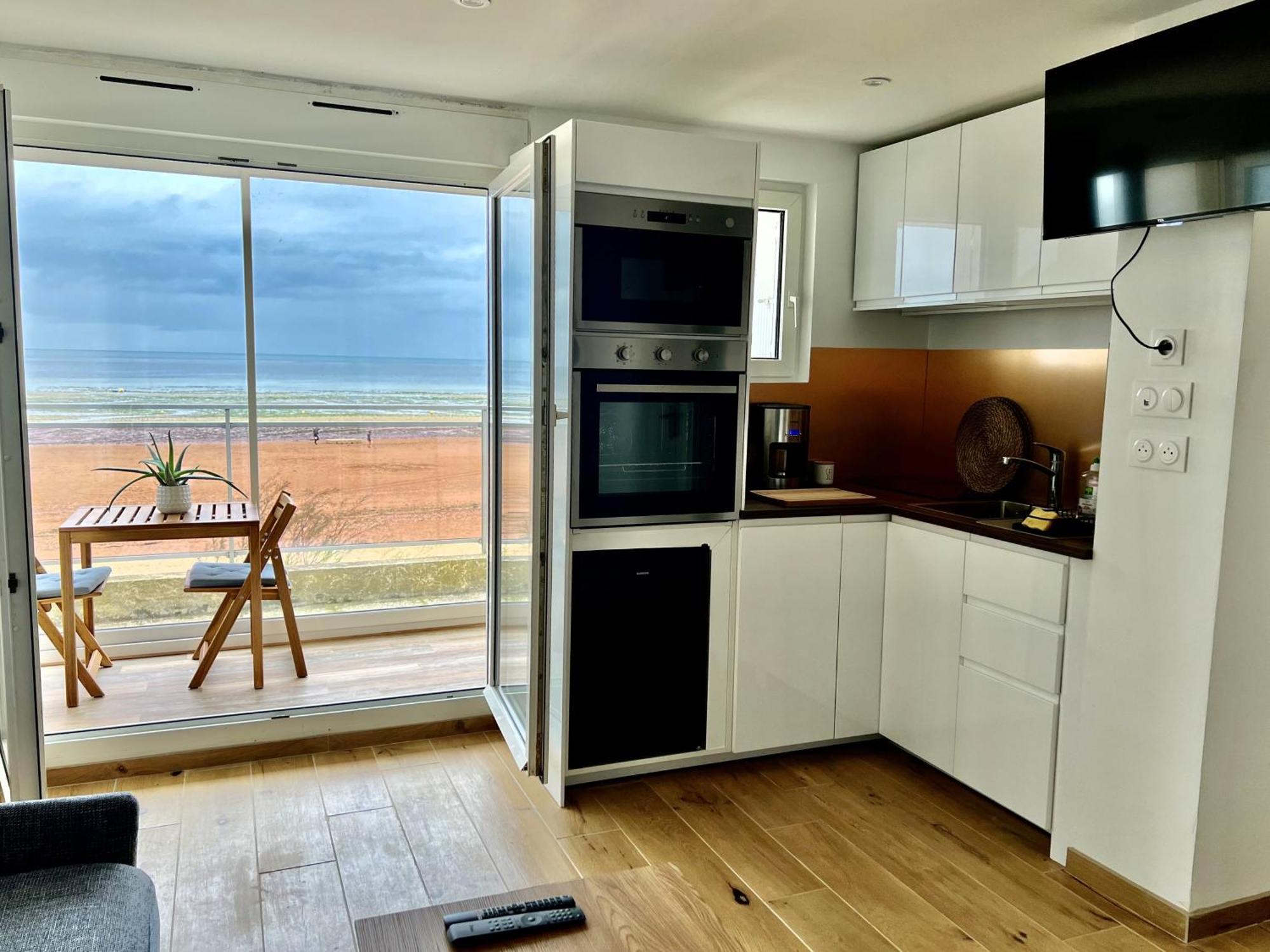 Mettons Les Voiles - Appt Vue Mer Avec Loggia Bernières-sur-Mer Eksteriør bilde